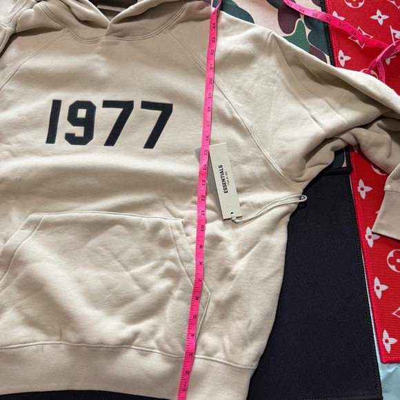Fear of God Essentials 1977 “Wheat” Hoodie. Brand New. Heavyweight Small. SS22 - Picture 4 of 14